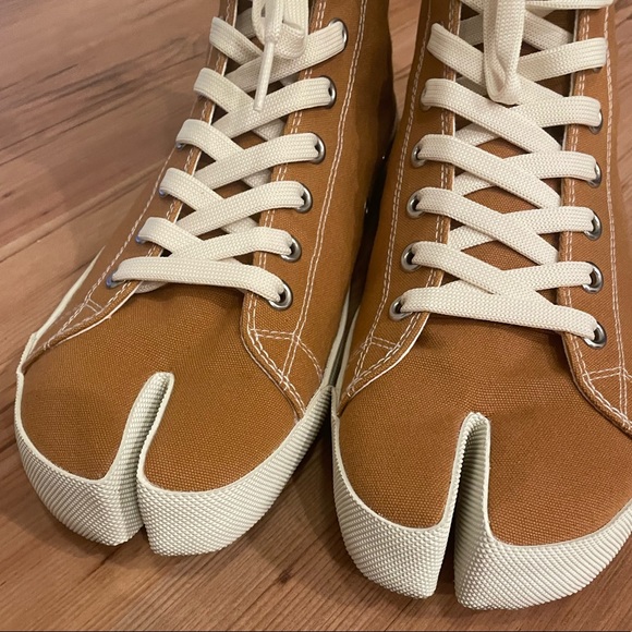 Margiela Tabi Sneakers - Picture 14 of 14